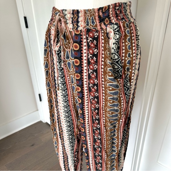 American Eagle Lightweight Patterned Joggers | Size S - Picture 4 of 8